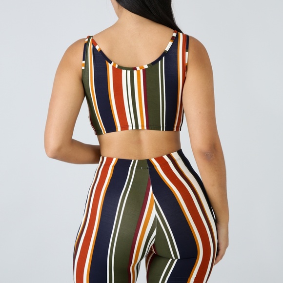 set - Picture 2 of 3